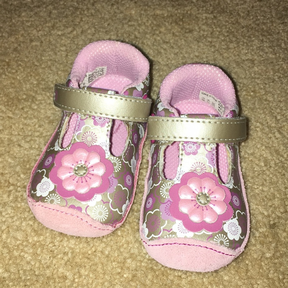 Little footies foe the little toes!